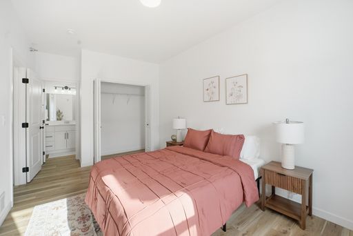 Listing photo thumbnail