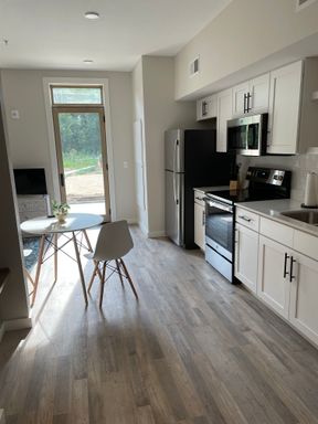 Listing photo thumbnail
