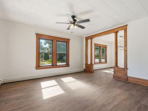 Listing photo thumbnail