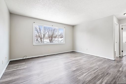 1008 Leavitt St, Waterloo, IA 50702