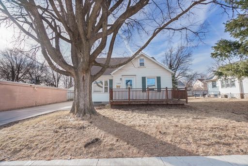 Listing photo thumbnail