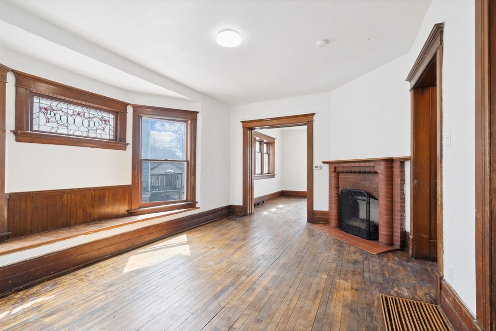 Waterloo House: 246 Western Ave