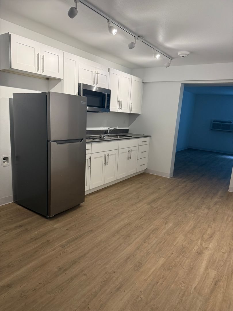 Cedar Falls Apartment: 4711 University Ave