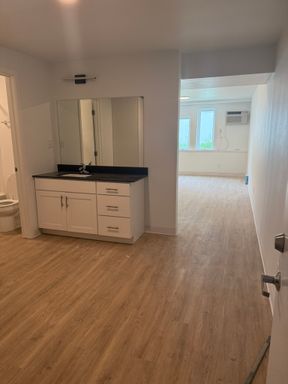 4711 University Ave Apt 219, Cedar Falls, IA 50613