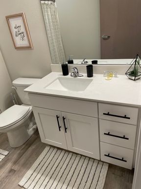 Listing photo thumbnail