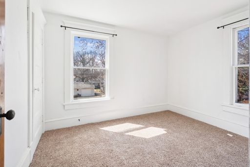 Listing photo thumbnail