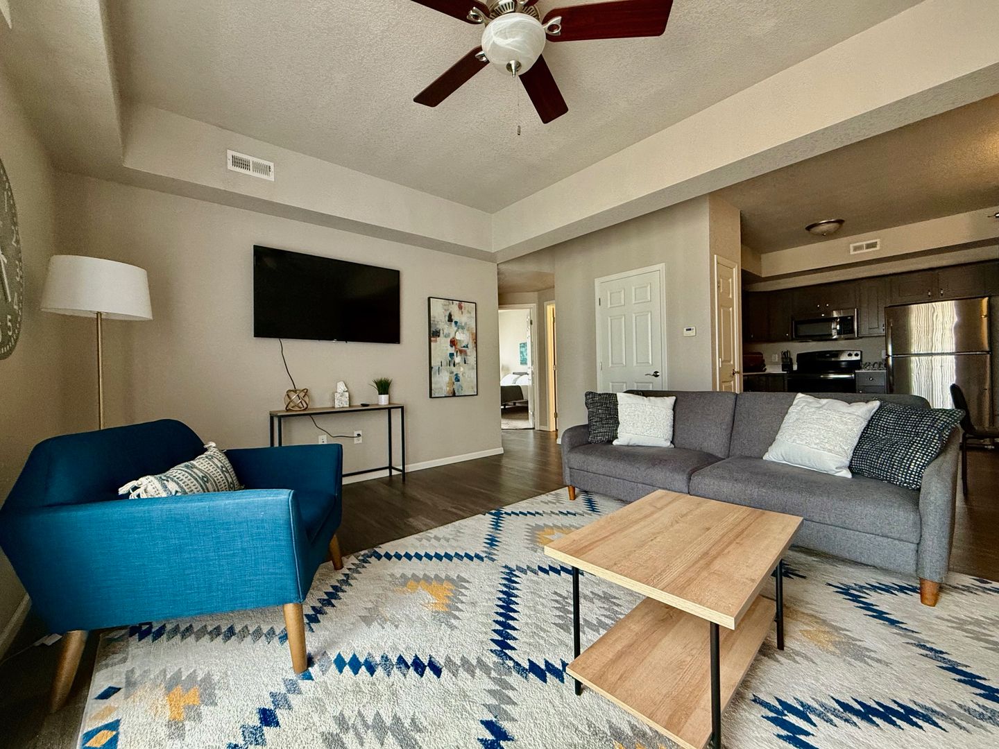 Waverly Apartment: 2123 4th Street SW