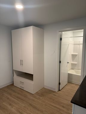 Listing photo thumbnail