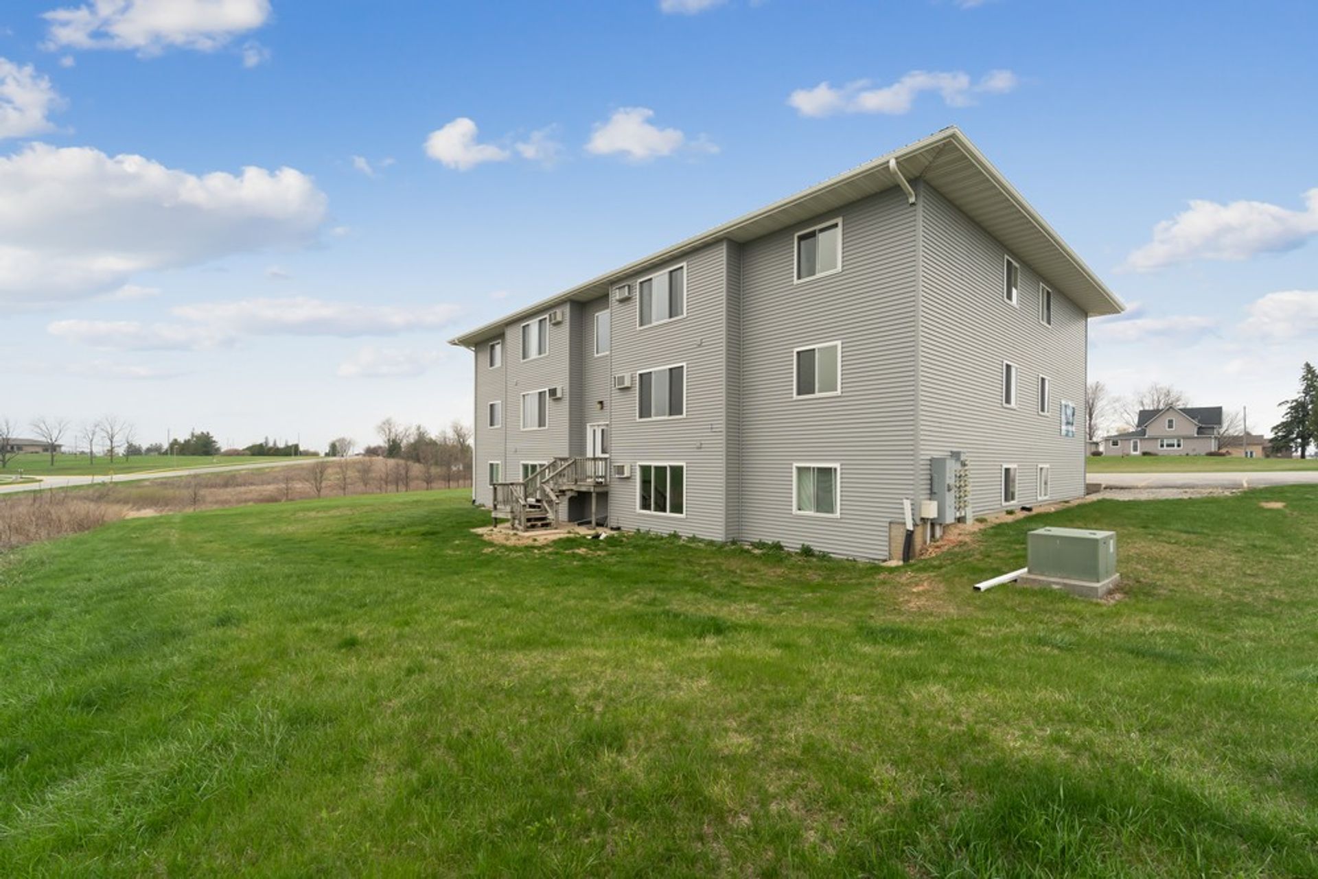 Wild Grove Apartments - College View