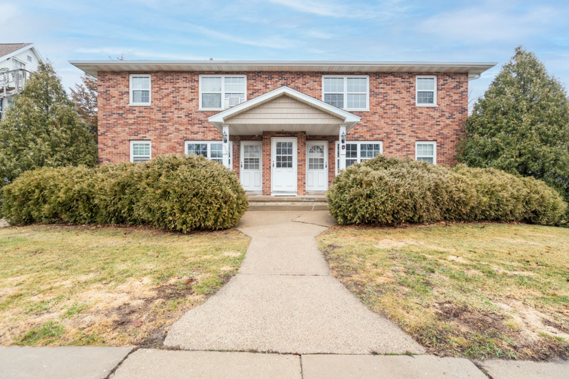 Cedar Falls Apartment: 2500 Olive St