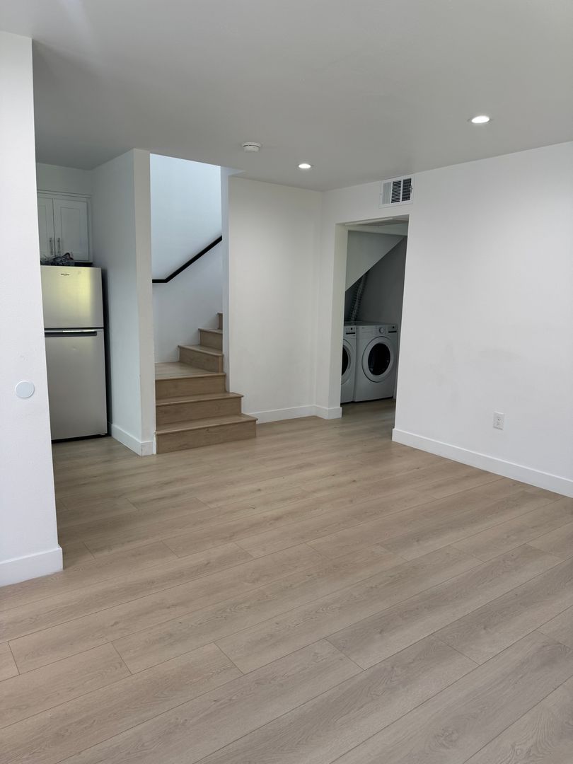 Los Angeles Apartment: 4128-4134 Leimert Blvd