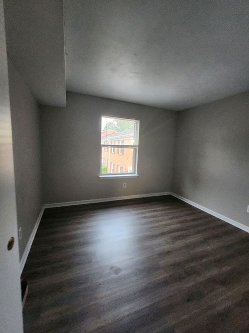 828 Spencer Court 4 of 9