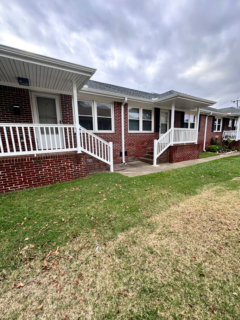 Norfolk Apartment: 2216 Pretty Lake Ave