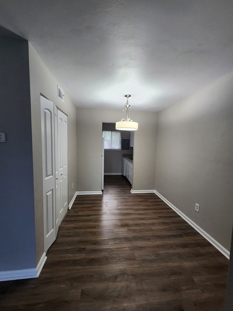 828 Spencer Court 5 of 9