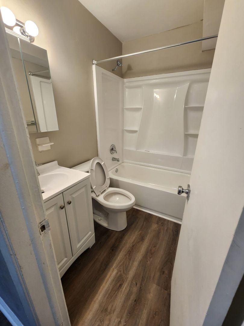 828 Spencer Court 6 of 9