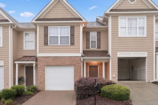 6311 Shoreview Circle Flowery Branch, GA 30542
