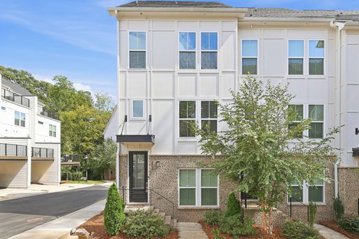 3 Bedroom Townhome – 2506 Astaire Court NW #30, Atlanta, GA 30318