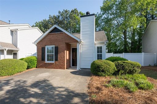 207 Daventry Way – photo 1