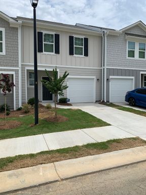 Beautiful Townhome! – photo 1