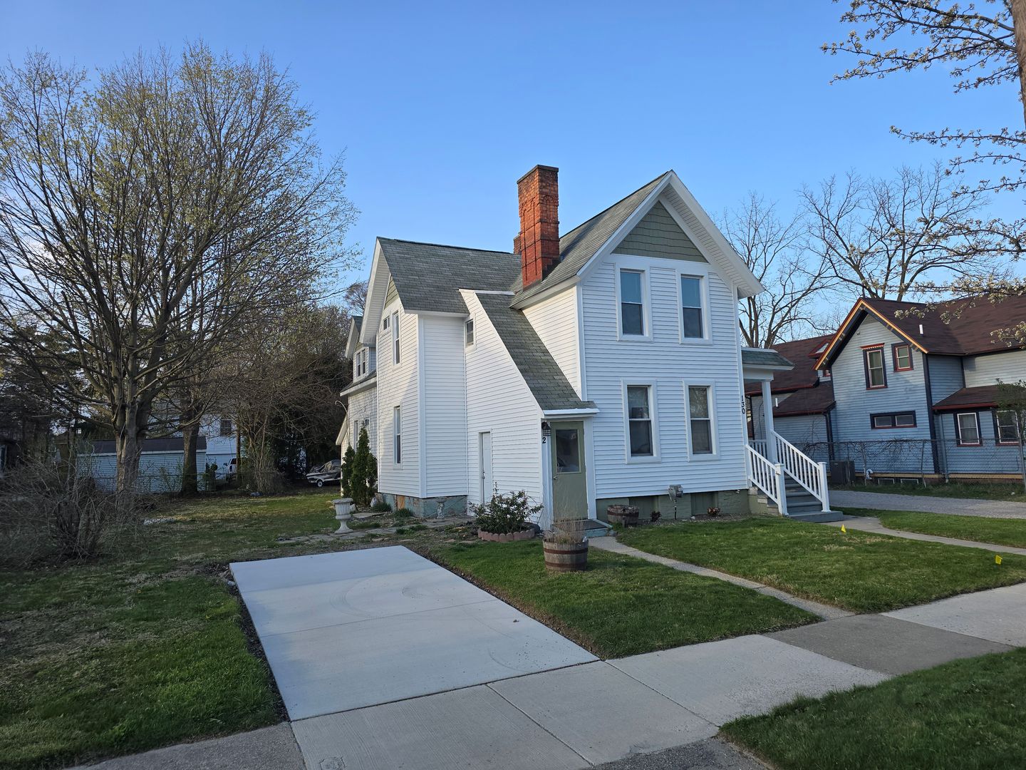 Mt Clemens Apartment: 130 Grand Ave