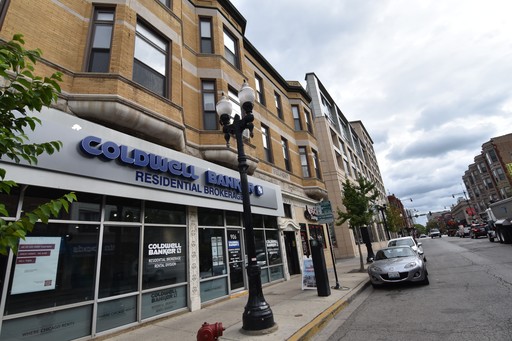 Prime Lakeview Retail/Restaurant/Office Space. Close to CTA - Plenty of foot traffic! – photo 1