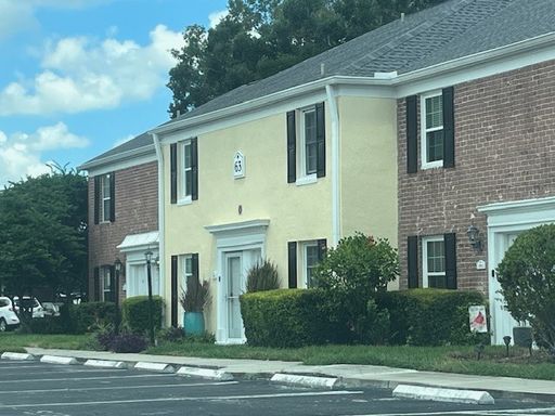 Lake Front Townhouse – photo 1