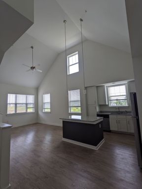 STILLHOUSE W/ LOFT – photo 1