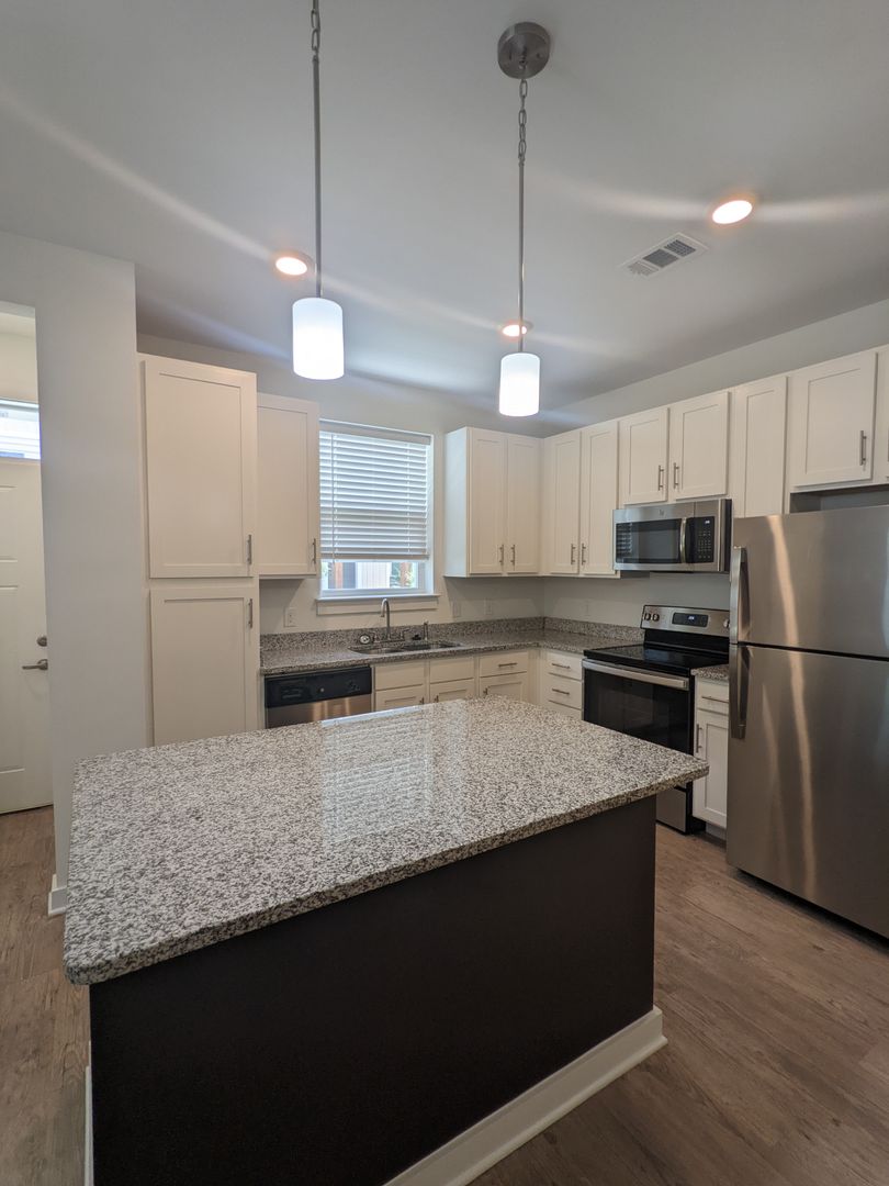 Maryville Apartment: 1000 Infinity Drive