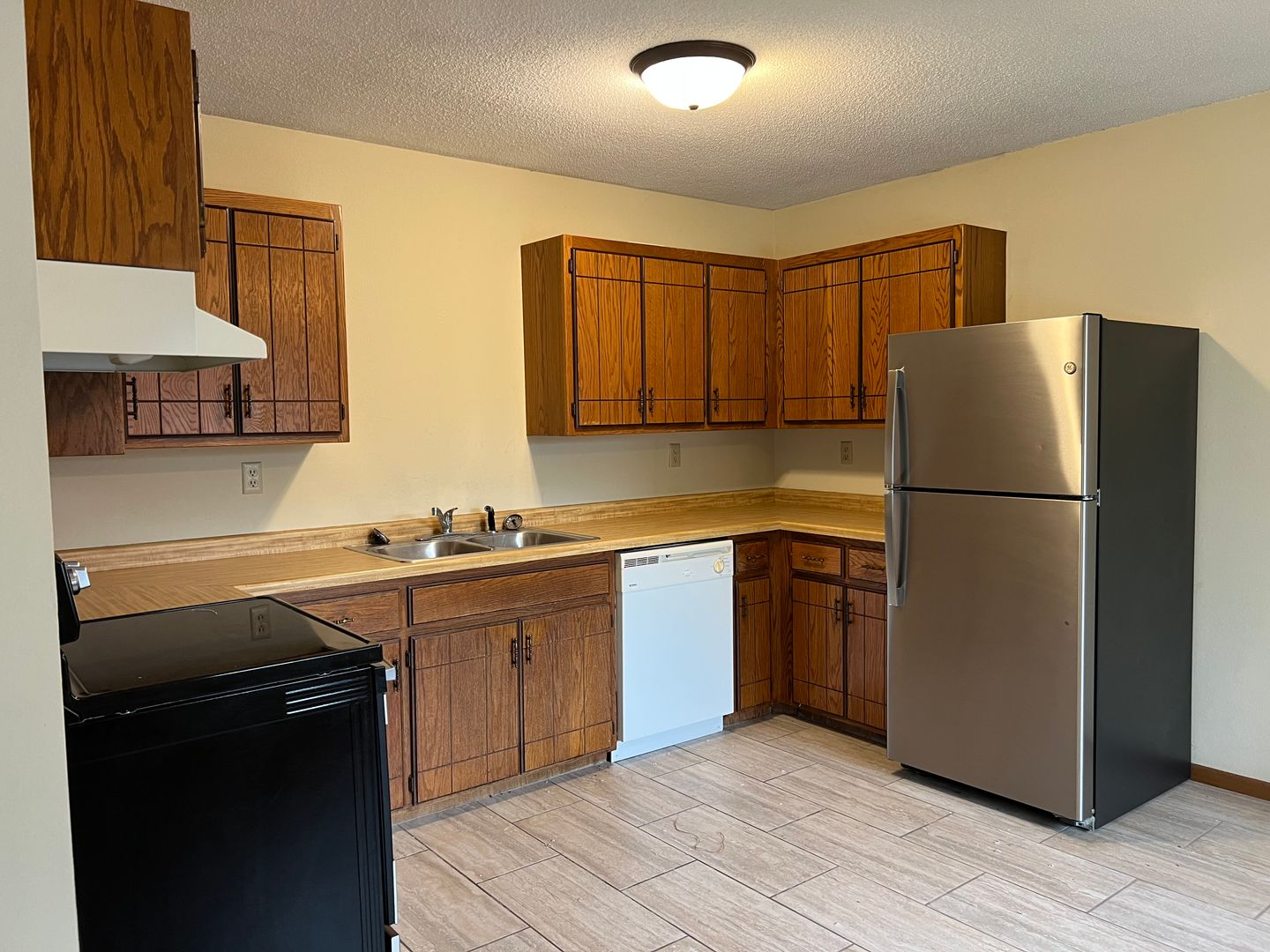 Sauk Rapids Apartment: 975 Summit Ave N
