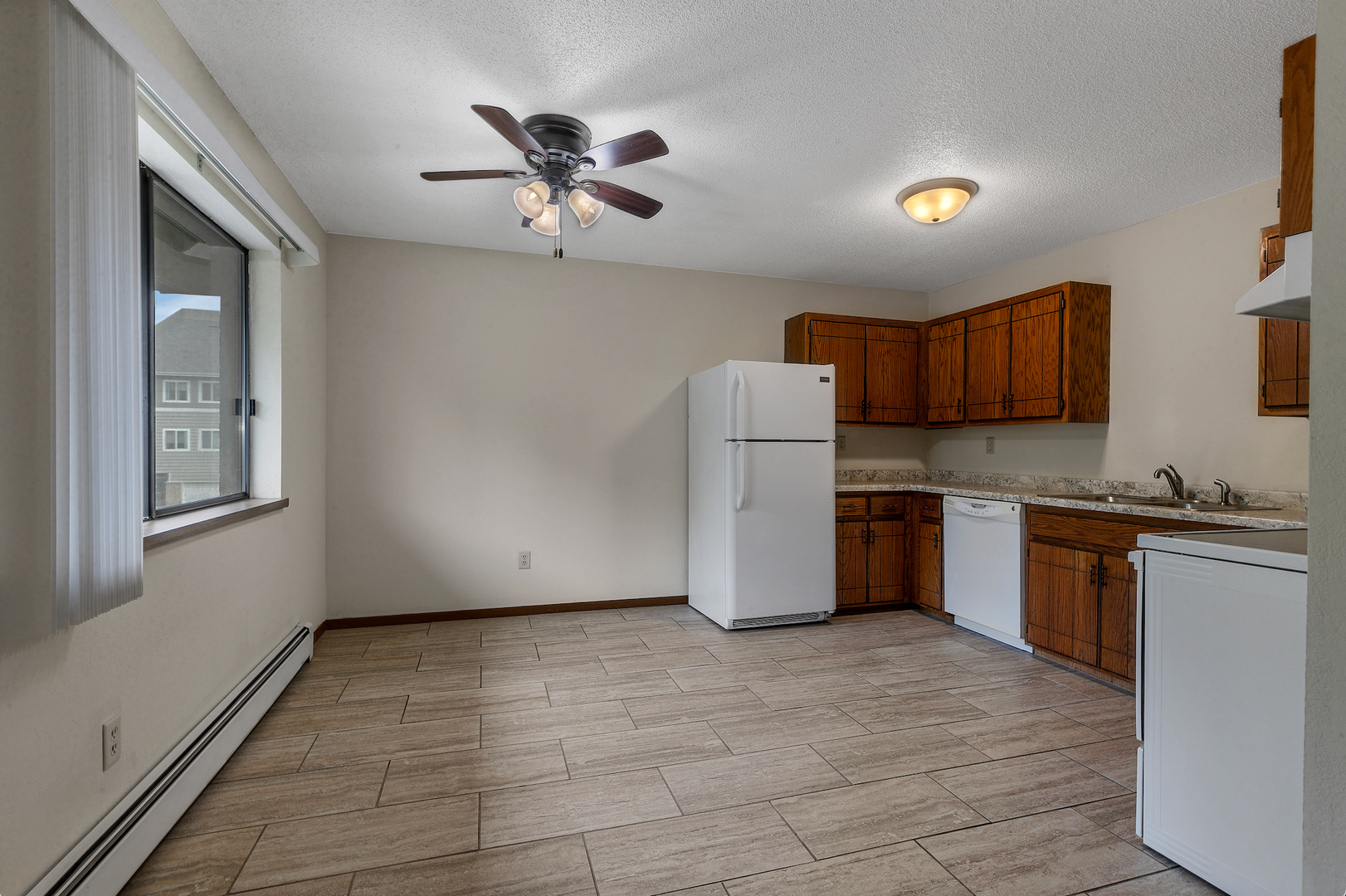 Sauk Rapids Apartment: 975 Summit Ave N