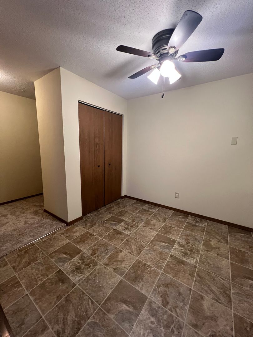 Sauk Rapids Apartment: 922 Benton Drive