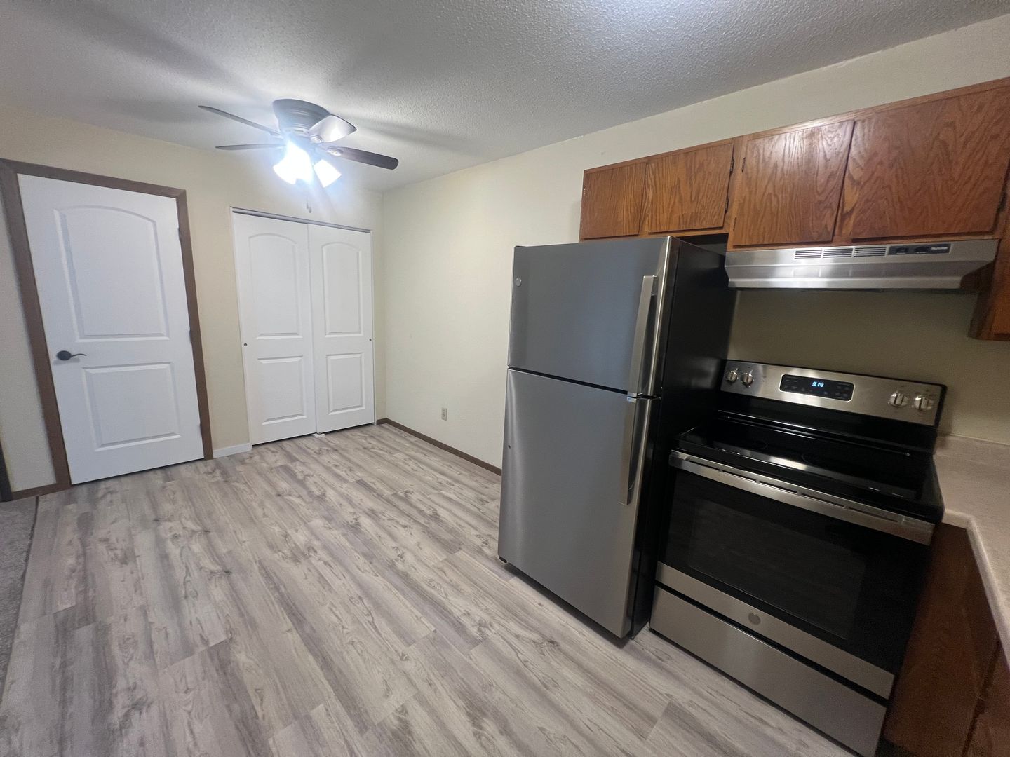 Sauk Rapids Apartment: 922 Benton Drive