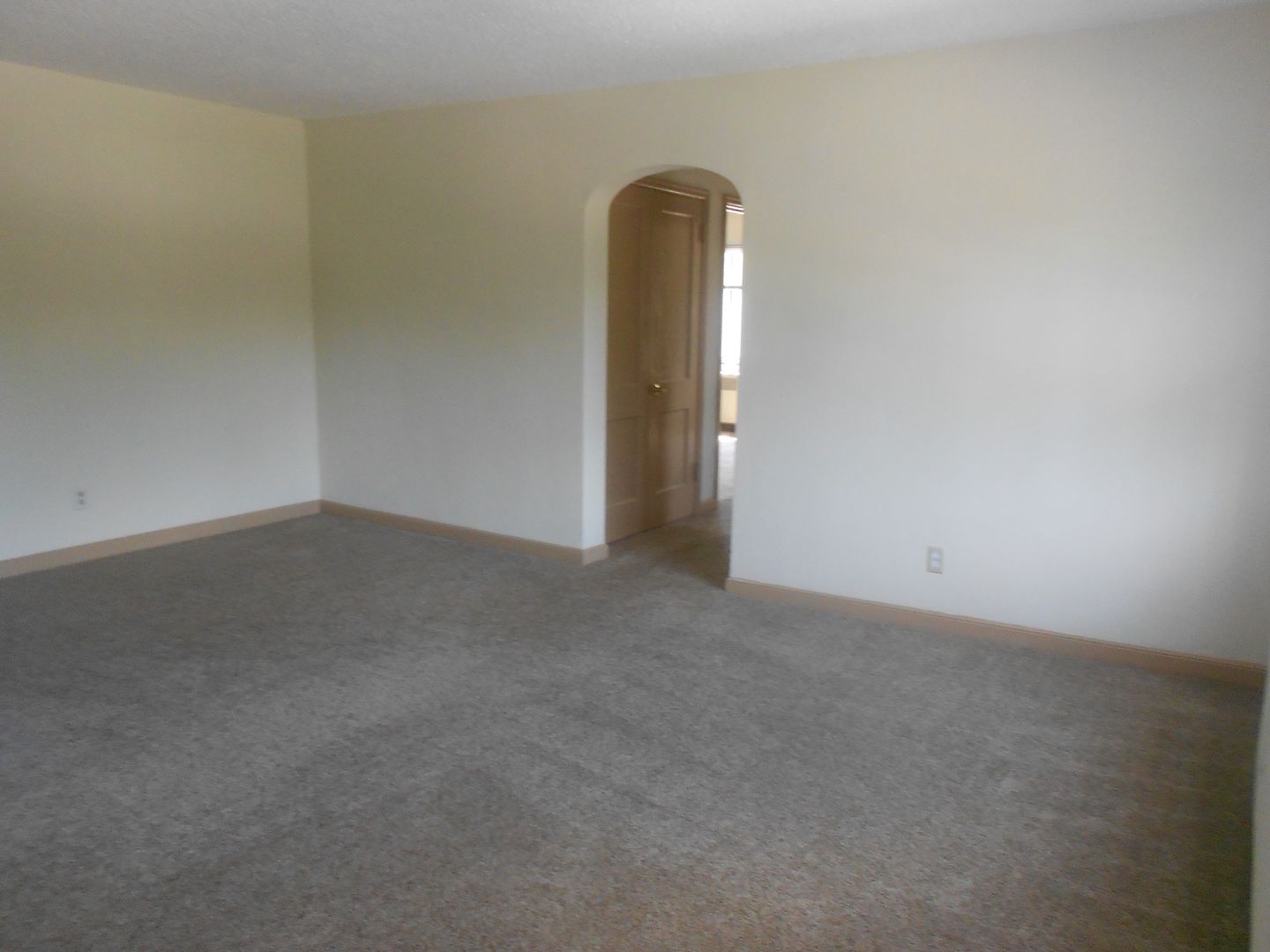 Saint Cloud Apartment: 905 Kilian Blvd SE