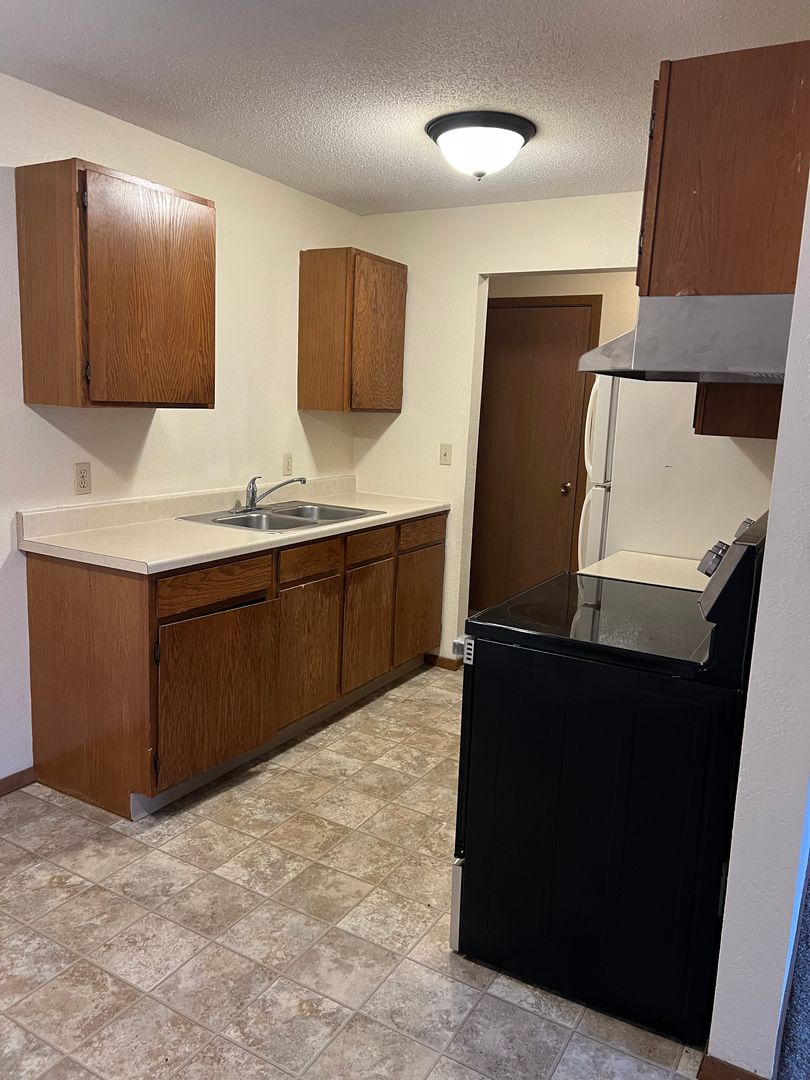 Sartell Apartment: 412 1st St NE