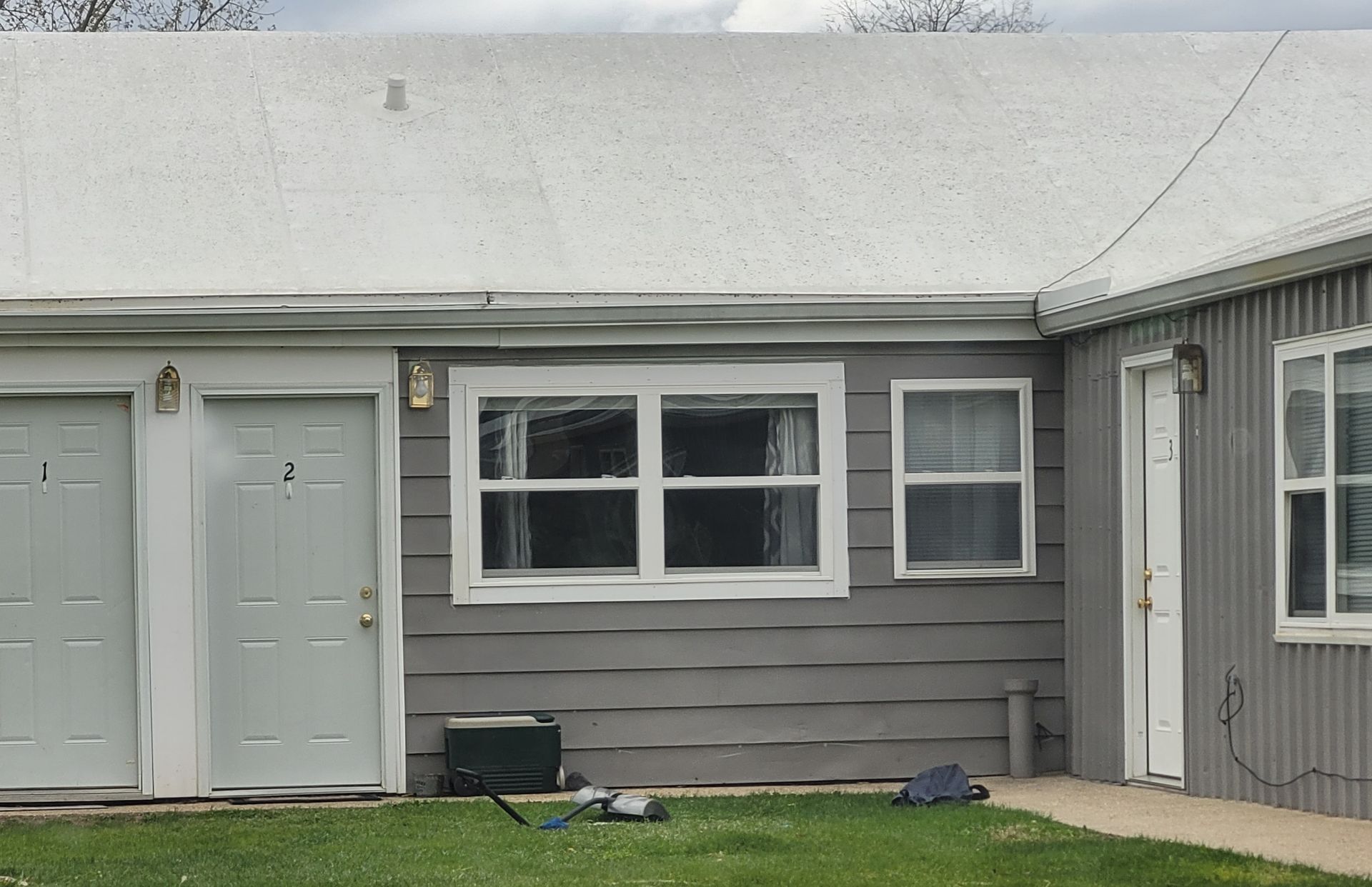 Oregon Apartment: 617 S Daysville, #3