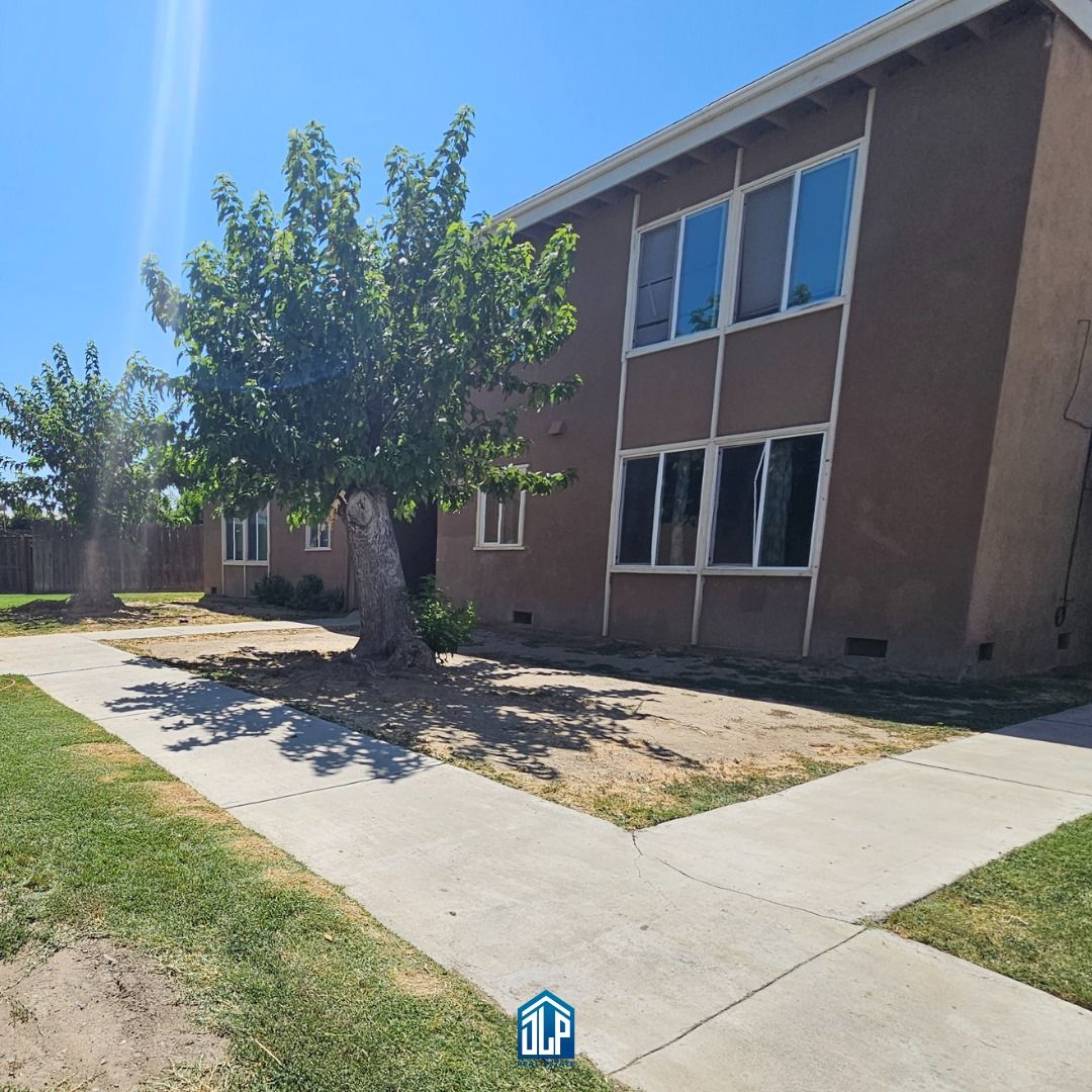 Los Banos Apartment: 728 Illinois Avenue