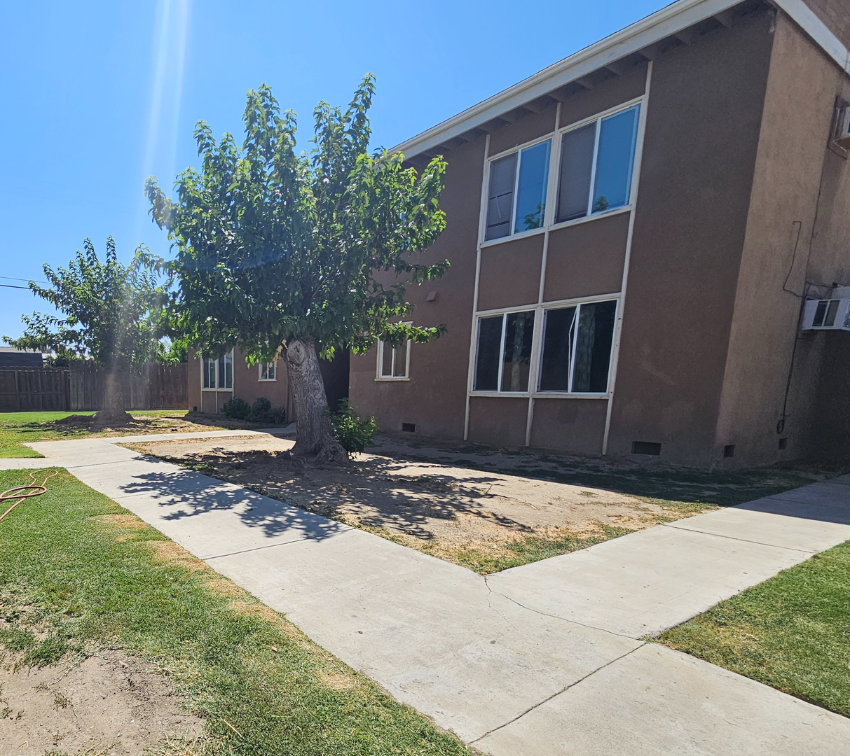 Los Banos Apartment: 728 Illinois Avenue