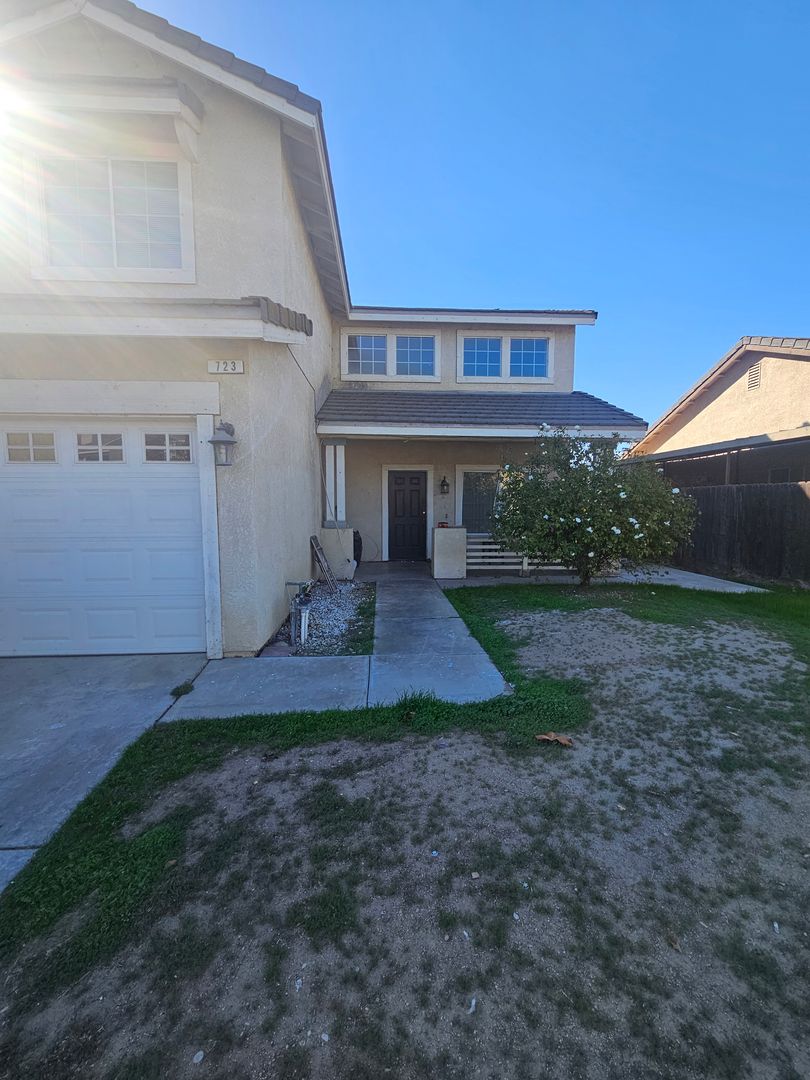 Los Banos House: 723 Champagne Ct