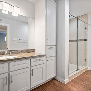2 Bedroom Rental – 2008 Colquitt St., 7, Houston, TX 77098