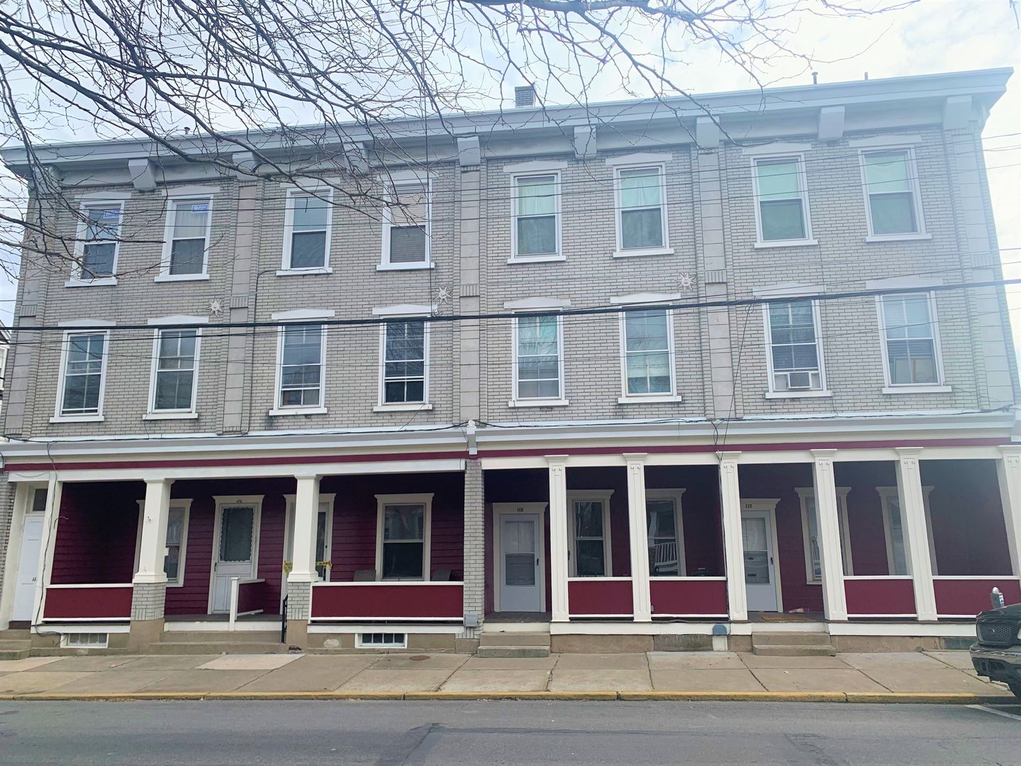 Nazareth Apartment: 110-118 E Center Street