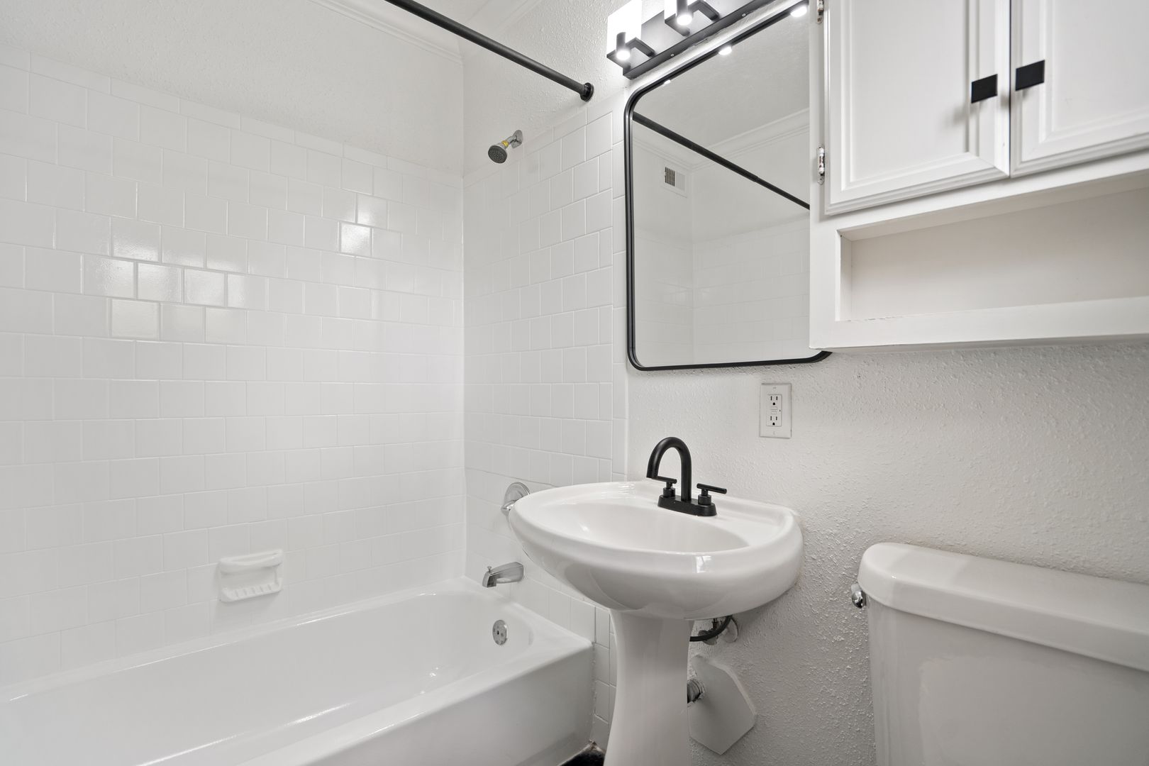 Houston Apartment: 1507 California St.