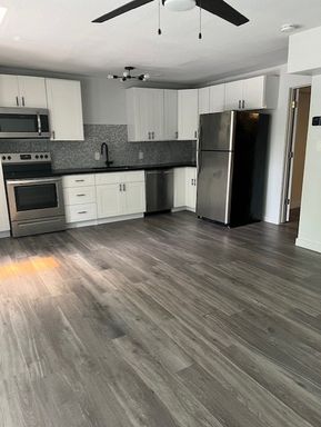 606 Harold St., 8 – photo 1