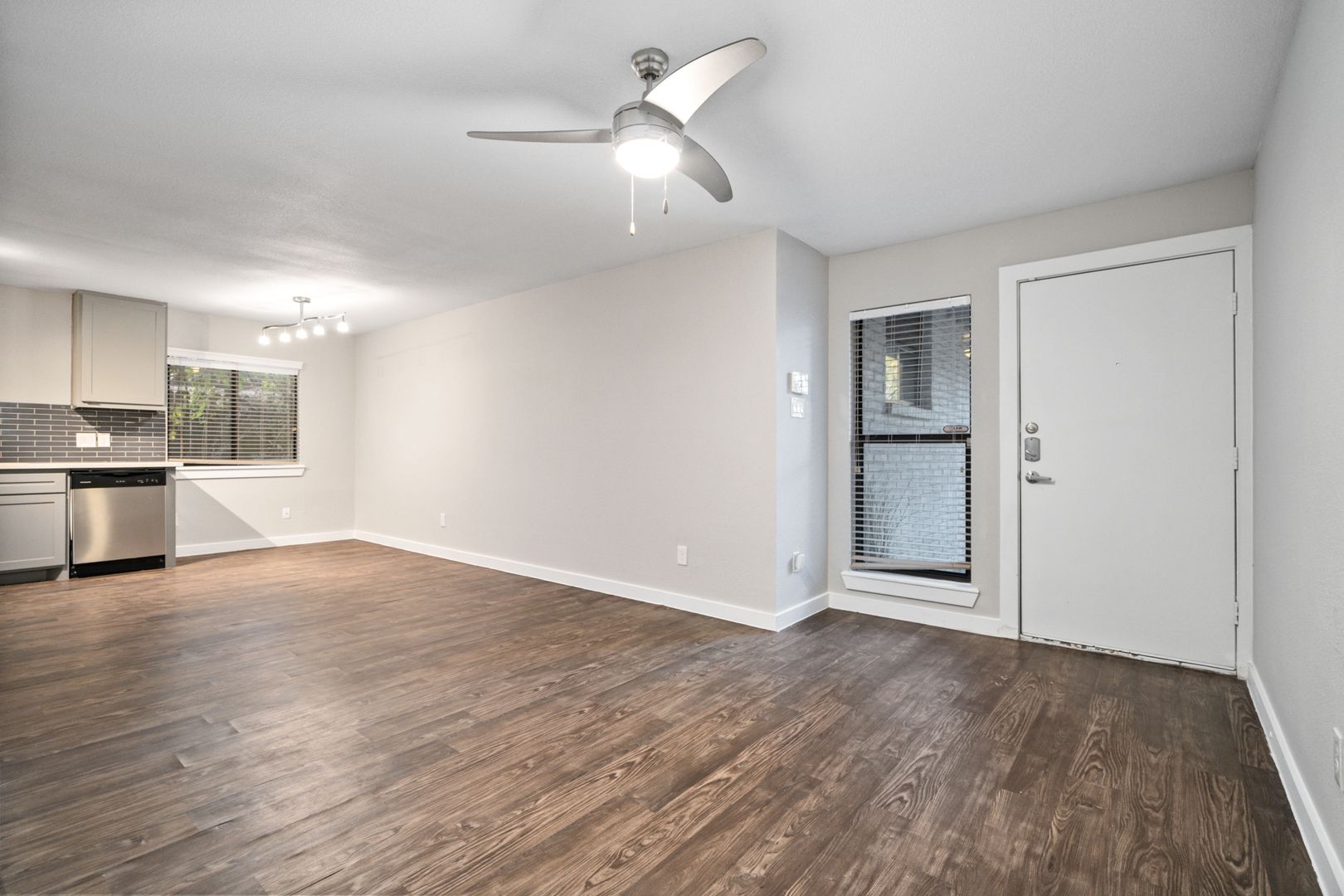 Houston Apartment: 3412 Graustark St.