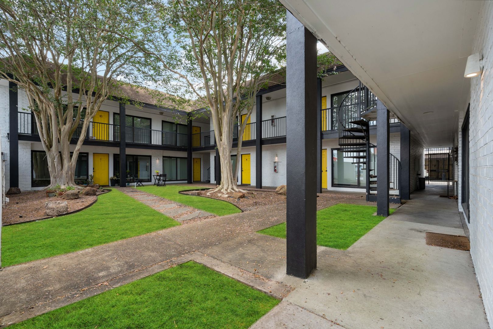 Houston Apartment: 1507 California St.