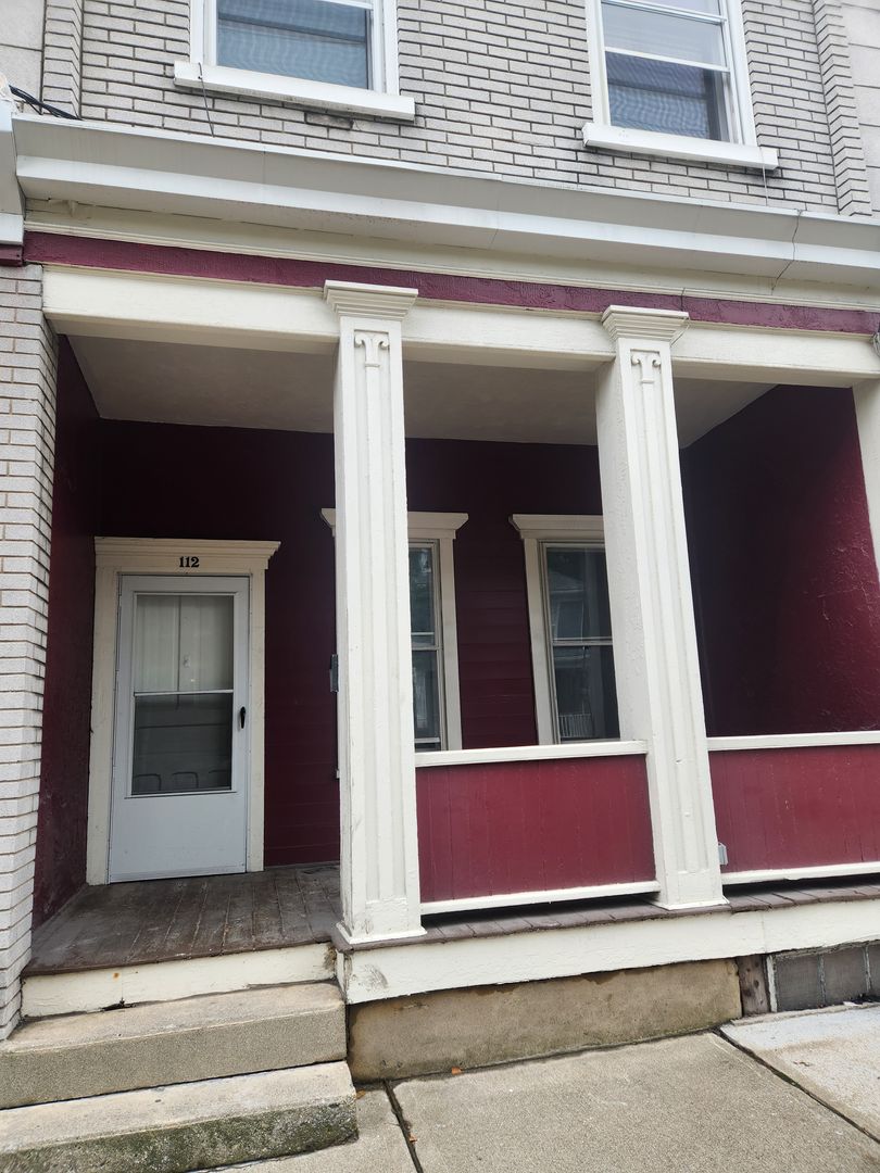 Nazareth Apartment: 110-118 E Center Street