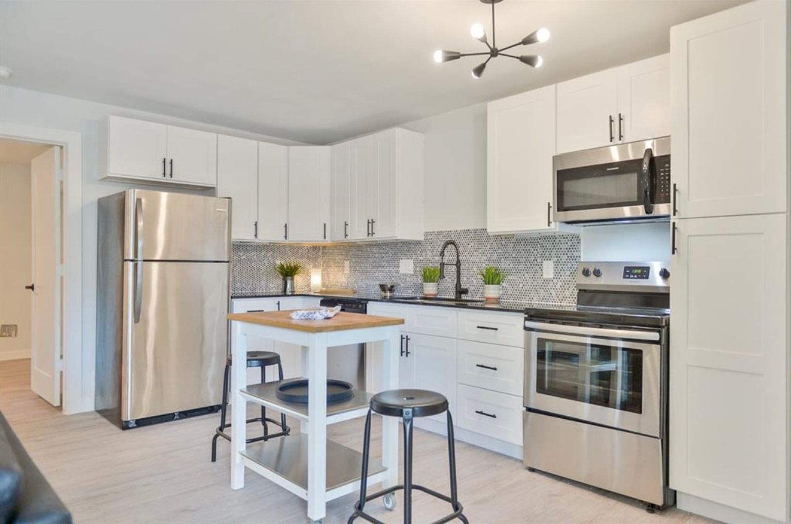 Houston Apartment: 606 Harold St.