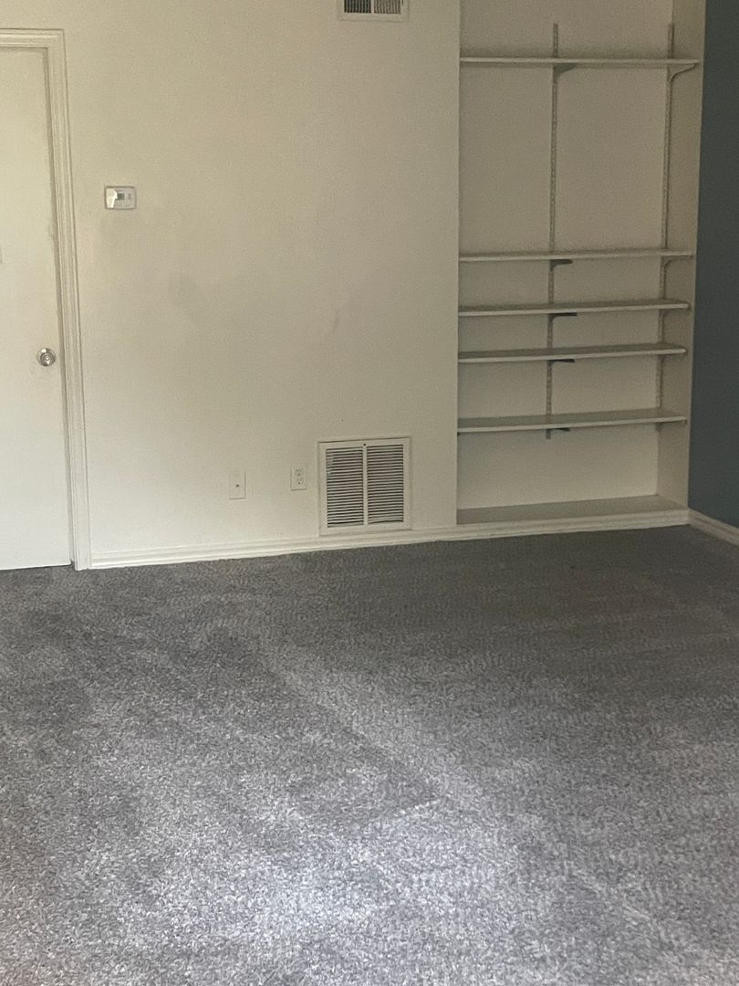 Tulsa Apartment: 5126 S.. Delaware Pl. Apt B