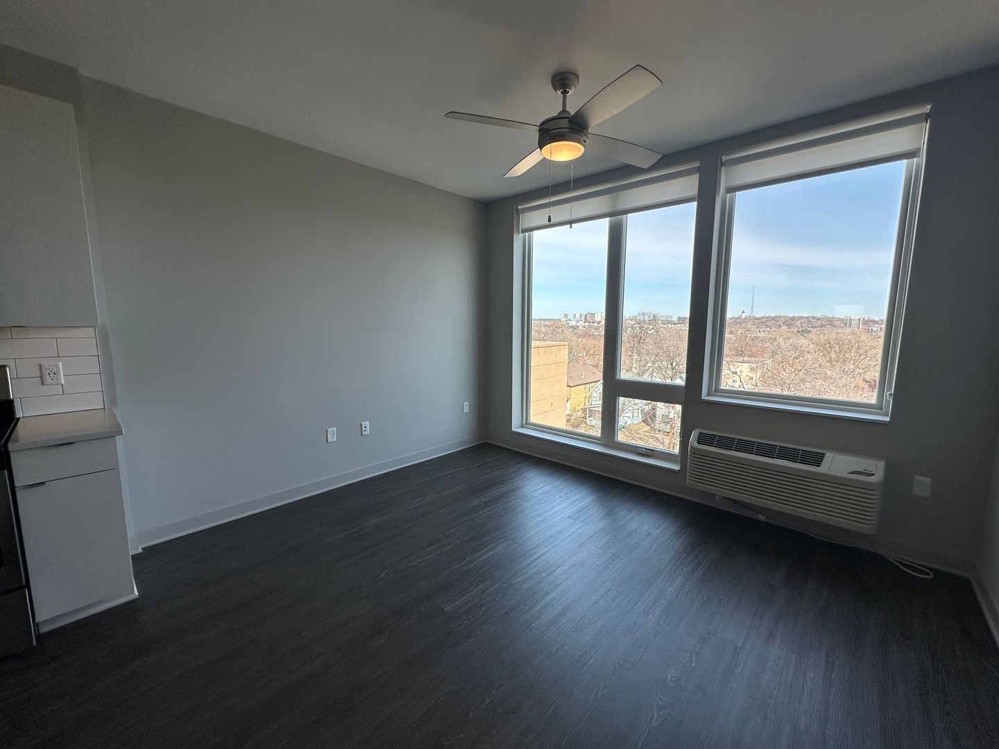 Luna Apartments 7 of 14