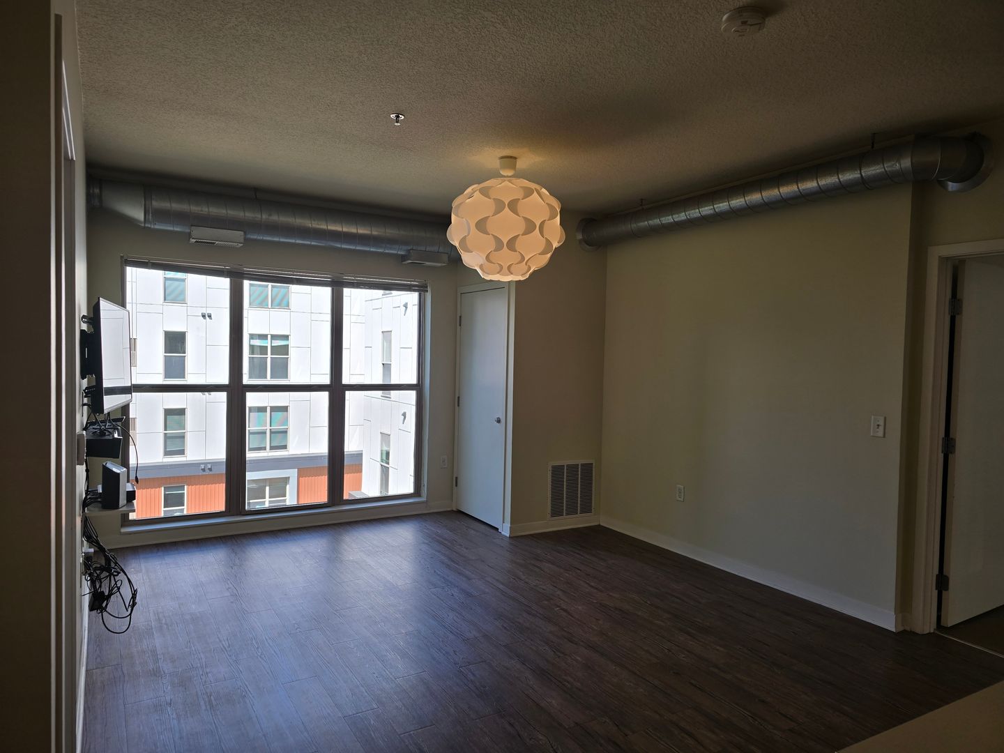 Minneapolis Apartment: 1000 University Ave SE