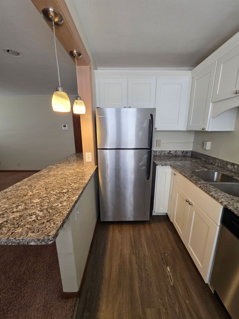 Minneapolis Apartment: 982-986 15th Ave SE